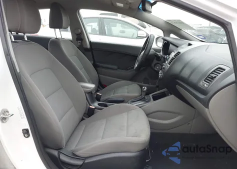 2014 Kia Forte Lx z USA, uszkodzony, nr VIN KNAFK4A61E5075957